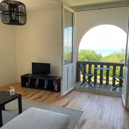 Daire Anne Cricquebœuf